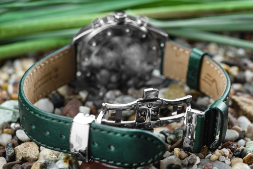 Vostok Europe Vilnelė Chrono JS20-​125E752 Grün mit Wechselband