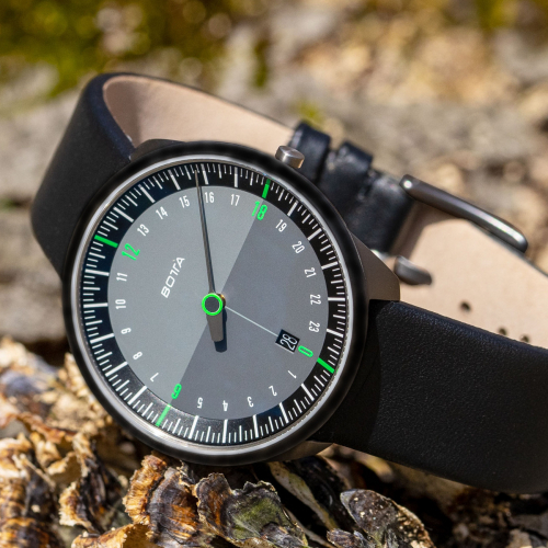 Botta UNO 24 Quarz 45mm Armbanduhr Titan Einzeigeruhr, 628010BE 24h-Anzeige Lederband