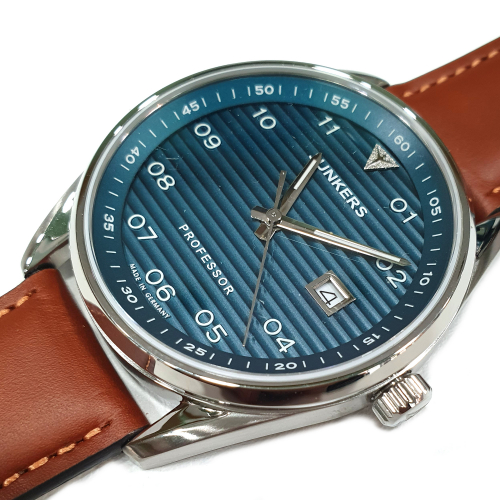 Junkers Herren Armbanduhr Professor 9.32.03.12 Fliegeruhr Wellblech-Look Saphirglas 42mm Leder