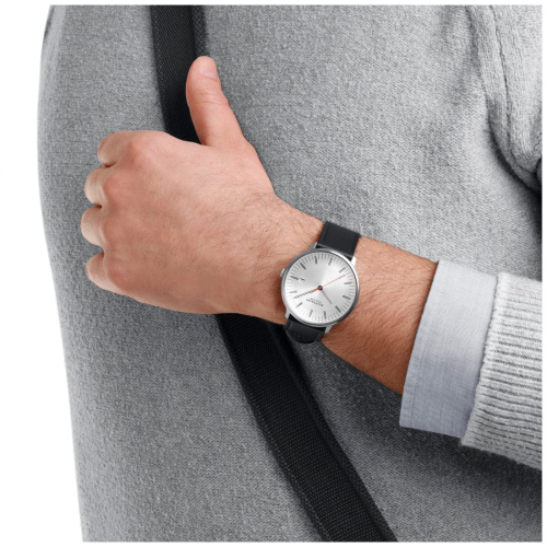 Preview: MONDAINE Armbanduhr MLE.41910.LBV SOLAR Doppio Saphirglas, 41mm, Veganes Traubenleder