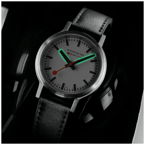 MONDAINE MST.3401B.LBV.SET Damenuhr stop2go Saphirglas, 34mm mit Ersatzband