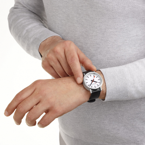 MONDAINE Armbanduhr Edition stop2go BackLight MST.4101B.LBV.1 Saphirglas