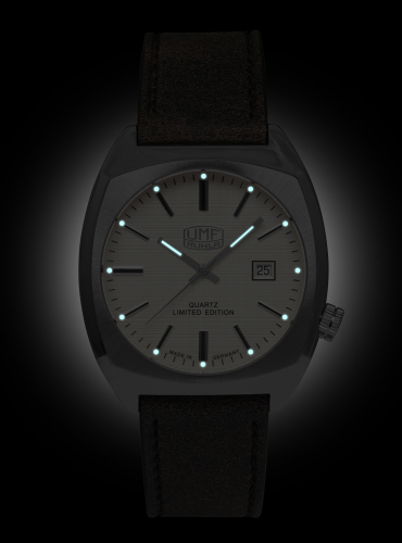UMF Ruhla Armbanduhr 1468-1, Quarz-UMF-Kaliber 13, Saphirglas, 42mm