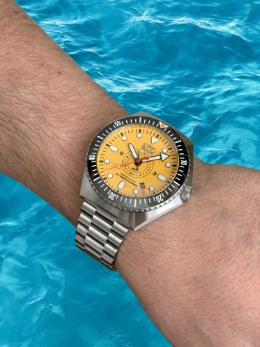 UMF Ruhla 1932M-5 Armbanduhr NVA Kampfschwimmer Automatik, Saphirglas, 46mm