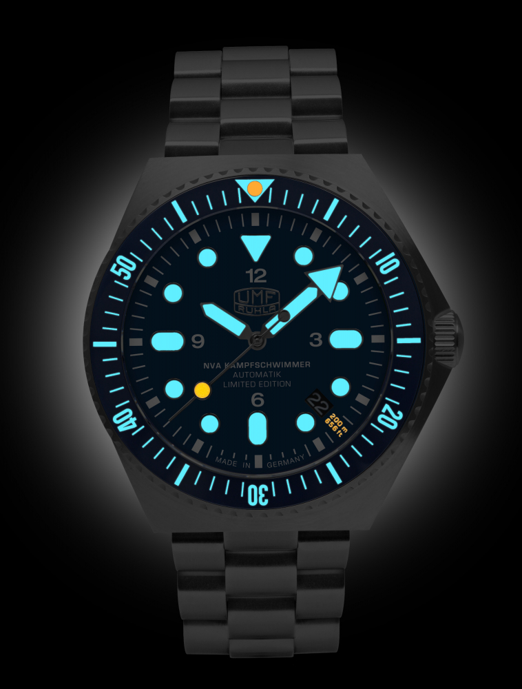 UMF Ruhla 1928M-3 Armbanduhr NVA Kampfschwimmer Automatik, Saphirglas, 42mm