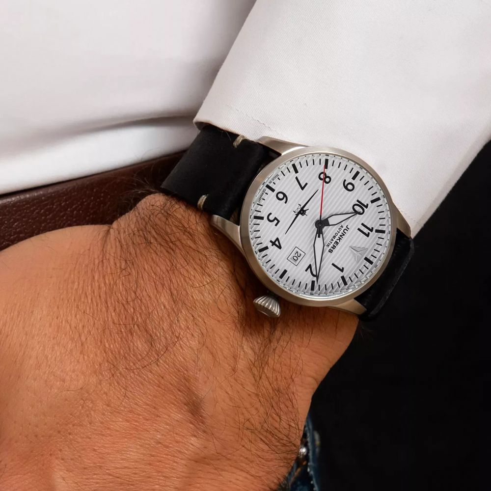 Junkers Flieger Automatik Armbanduhr 9.58.01.03 Saphirglas Flieger-Lederband