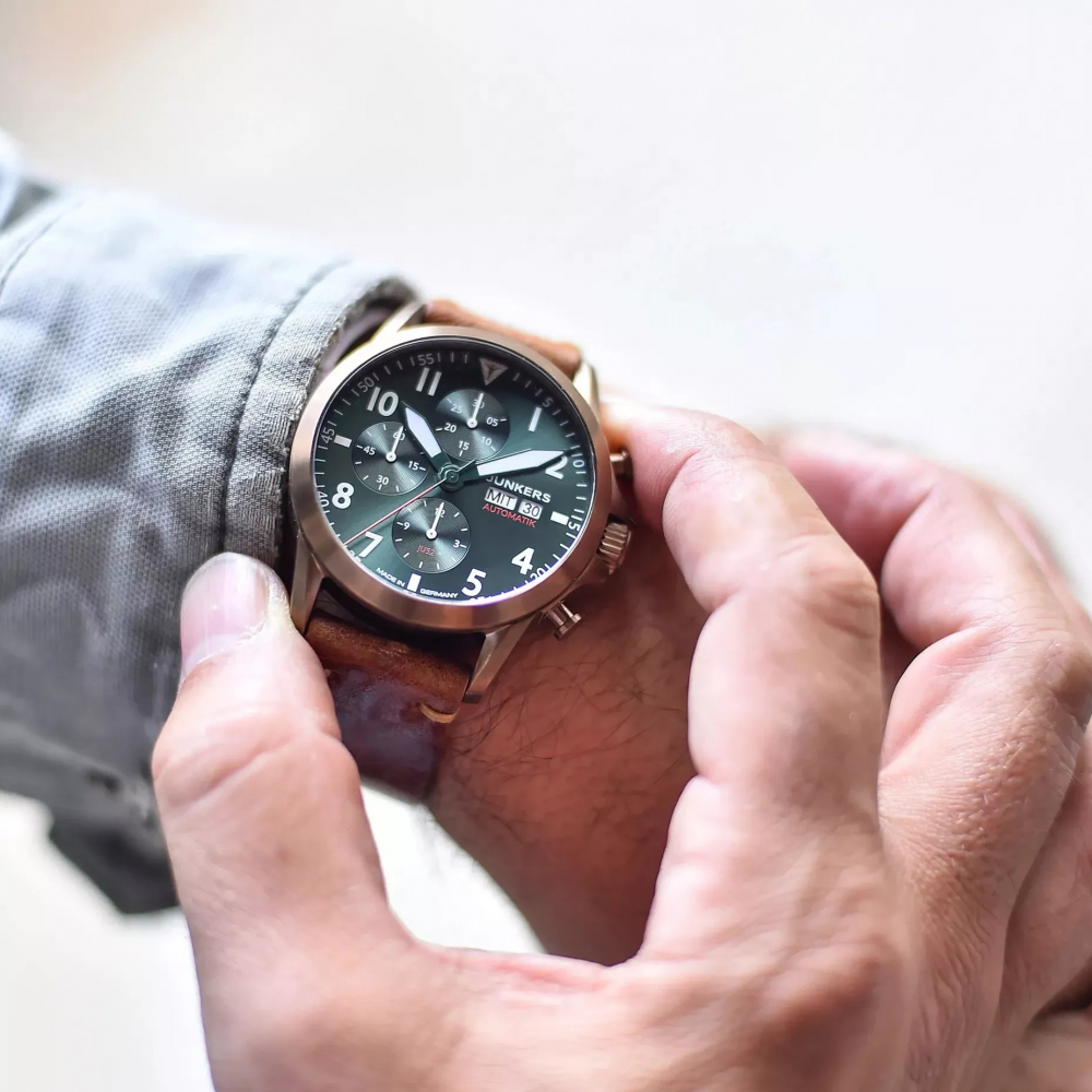 Junkers 9.28.01.06 JU 52 Aviator Chrono ETA Valjoux 7750 Saphir Day-Date, Grün, 42mm