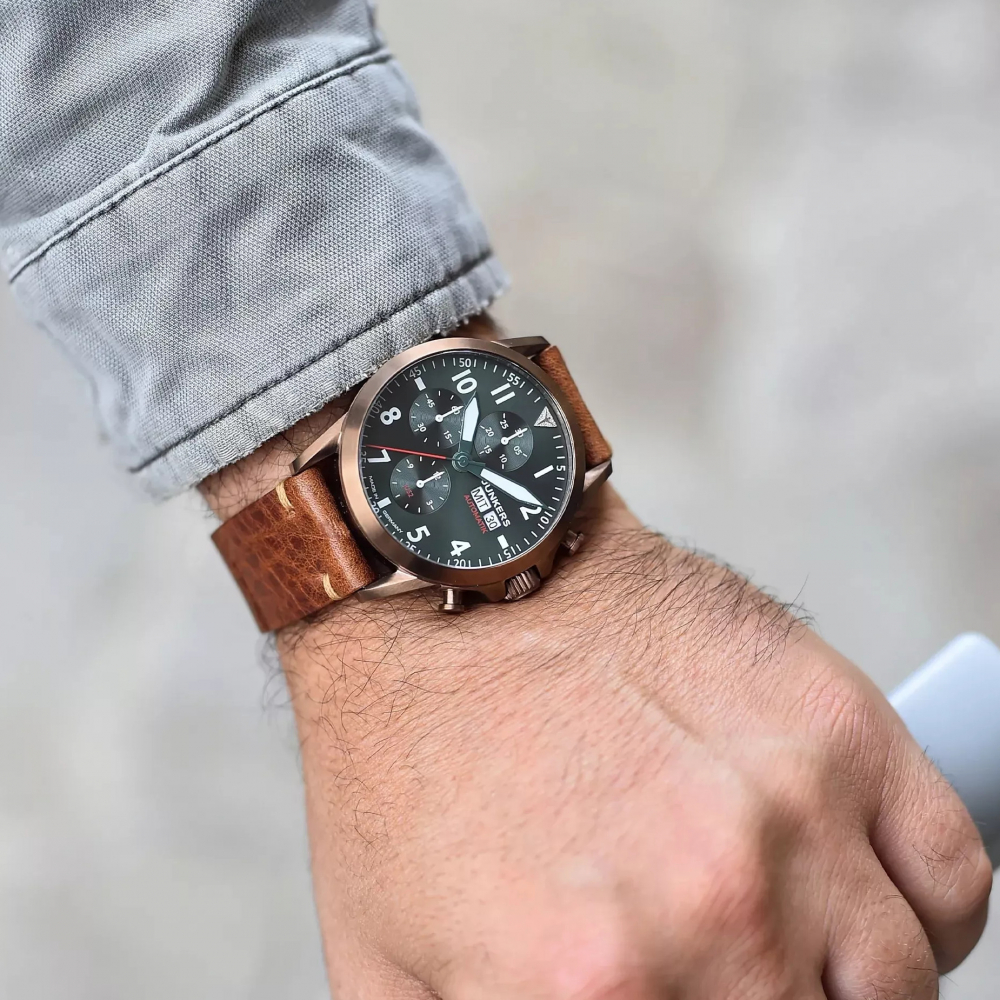 Junkers 9.28.01.06 JU 52 Aviator Chrono ETA Valjoux 7750 Saphir Day-Date, Grün, 42mm