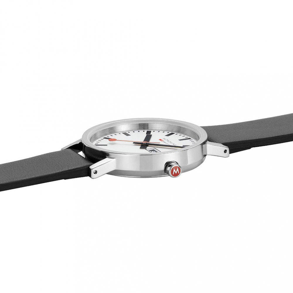 Mondaine Classic Armbanduhr A667.30314.11SBV, Day-Date, 36mm Bahnhofsuhr