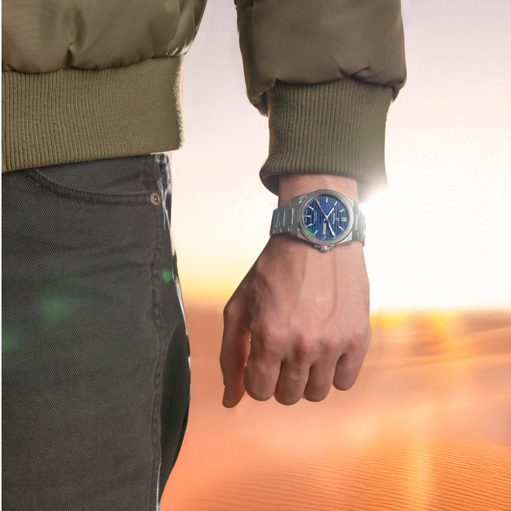 Festina DUNE F20073-3 swiss made Uhr 10ATM Day-Date, Saphirglas, Blau, 40mm