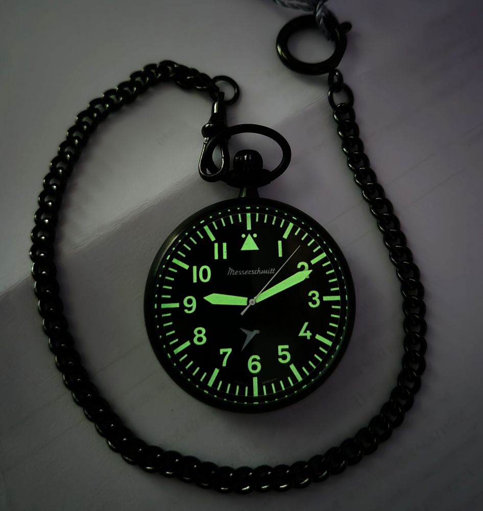 Messerschmitt ME-TAU-4 Taschenuhr mit Kette, Ronda-Werk, PVD schwarz, 47mm