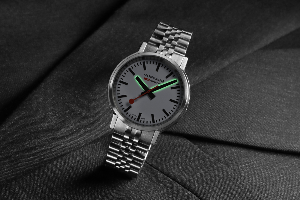 MONDAINE MST.4101B.SJ Herren Armbanduhr stop2go BackLight Saphirglas, 41mm