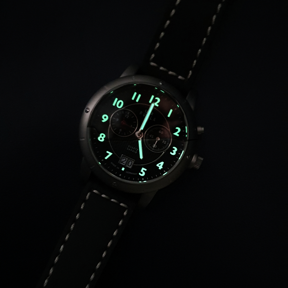 UMR Ruhla Herren Armbanduhr 32105 Alarm, Großdatum, Ronda-Werk Edition