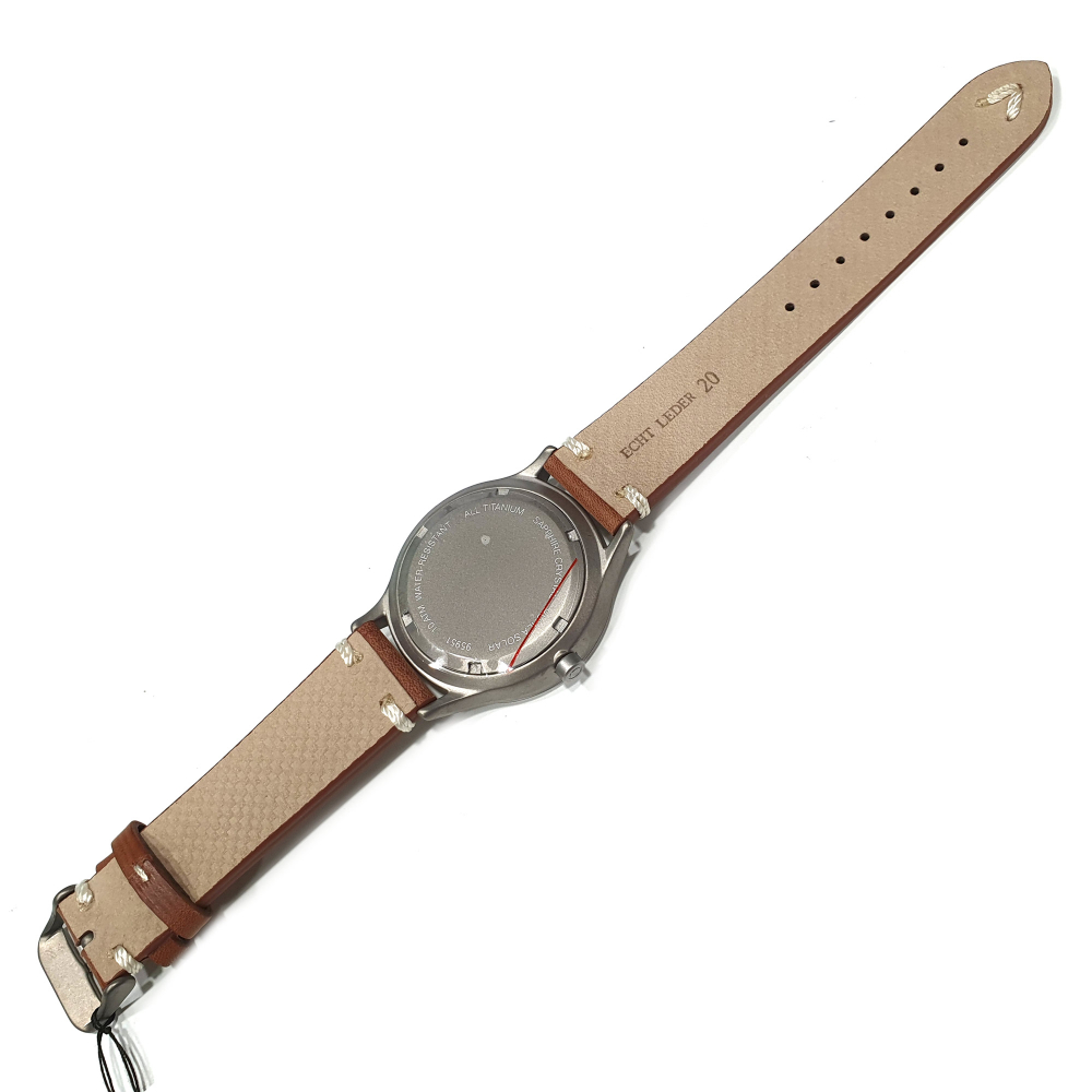 UMR Ruhla Solar Herren Armbanduhr Titan 95951 Datum Lederband Saphirglas