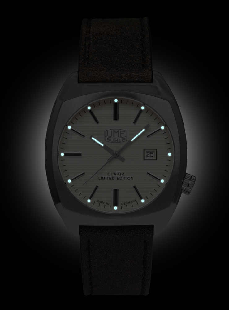 UMF Ruhla Armbanduhr 1468-1, Quarz-UMF-Kaliber 13, Saphirglas, 42mm