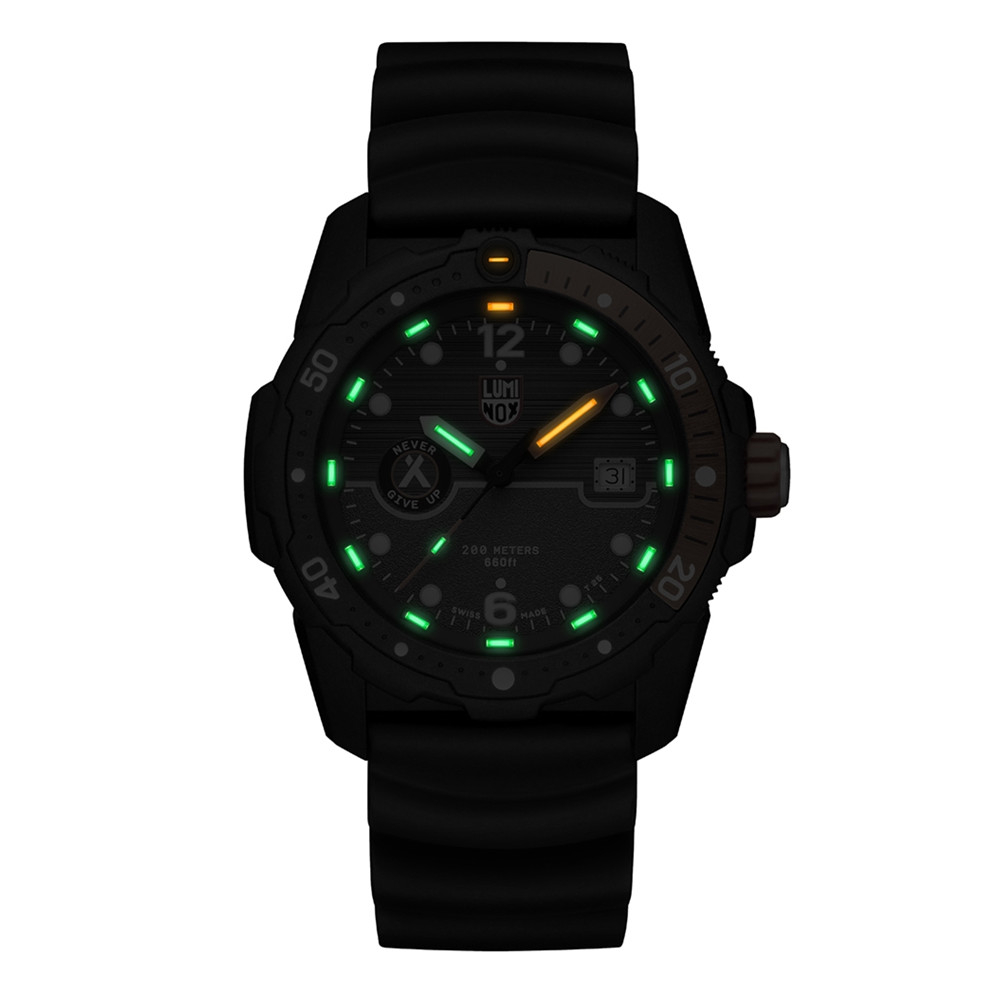 Luminox Bear Grylls Survival XB.3729 Herren Armbanduhr Gehäuse aus CARBONOX™