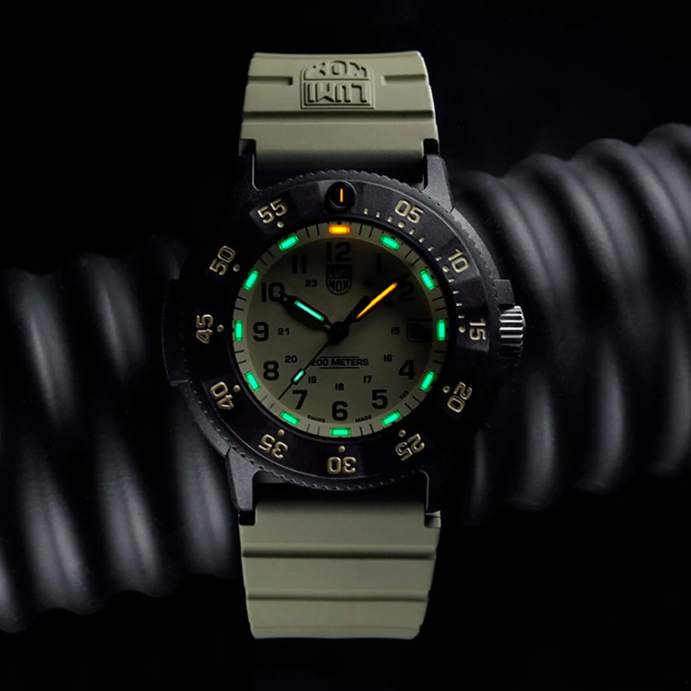 Luminox XS.3010.EVO.S Armbanduhr Original Navy SEAL 43mm, Sandfarben, Militäruhr, 20ATM