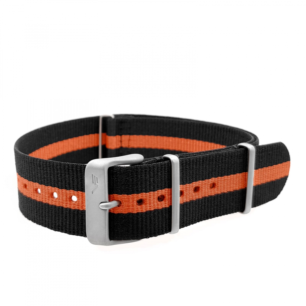 Vostok Europe Almaz, Rocket N1 Textilarmband 22 mm / schwarz-orange
